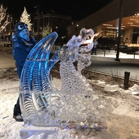Thumb_dragon_breathing_fire_at_titletown_ice_sculpture